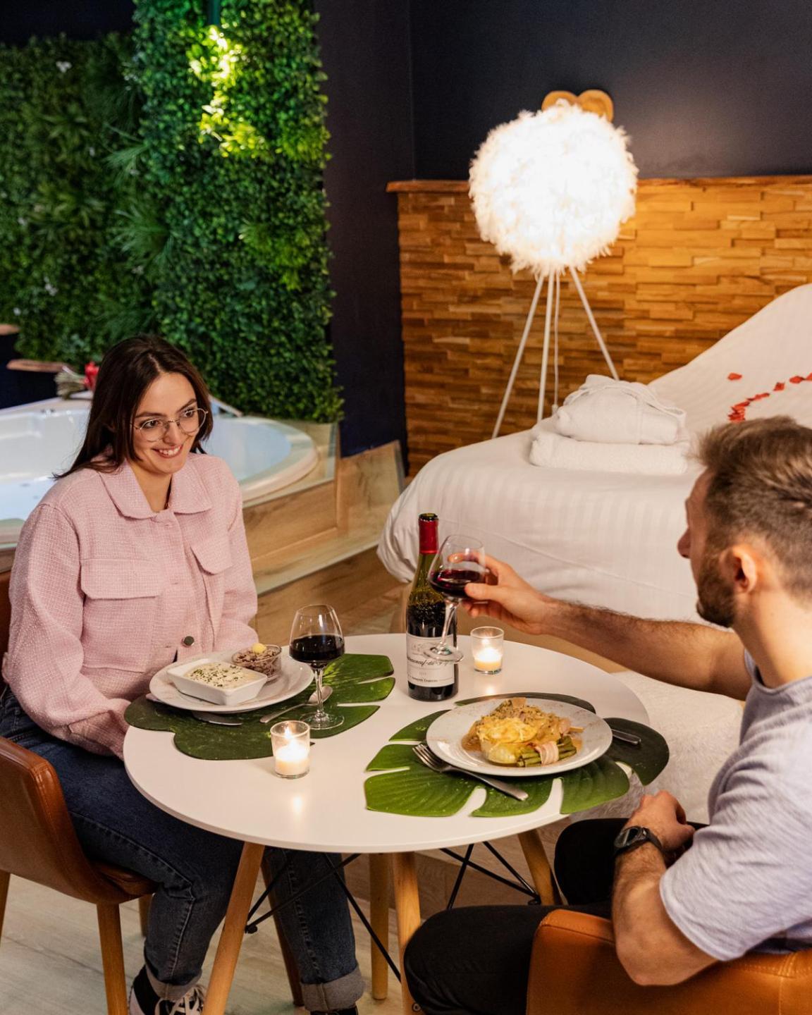 La Parenthese Envoutee Aparthotel Amiens Exterior foto