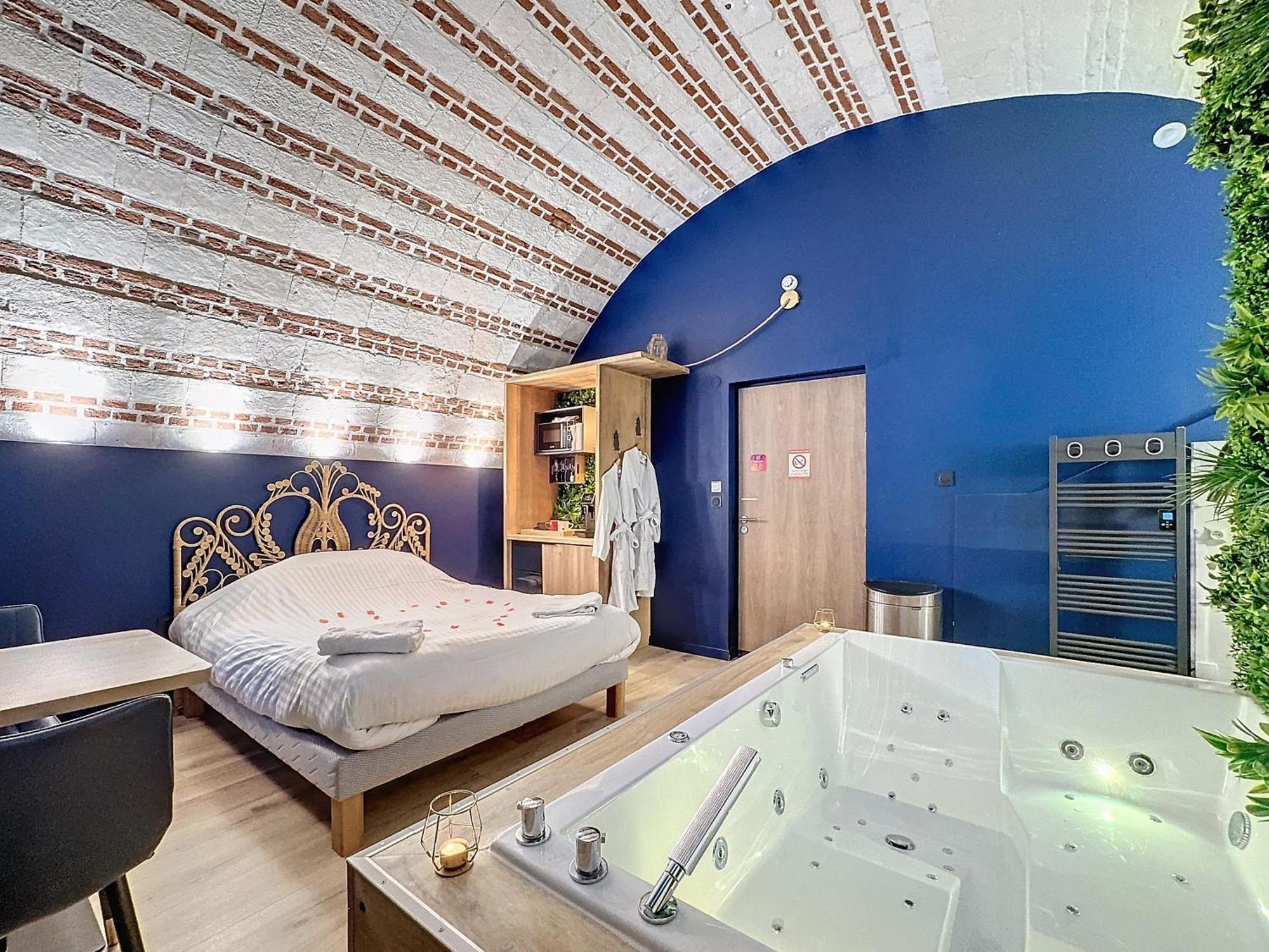 La Parenthese Envoutee Aparthotel Amiens Exterior foto